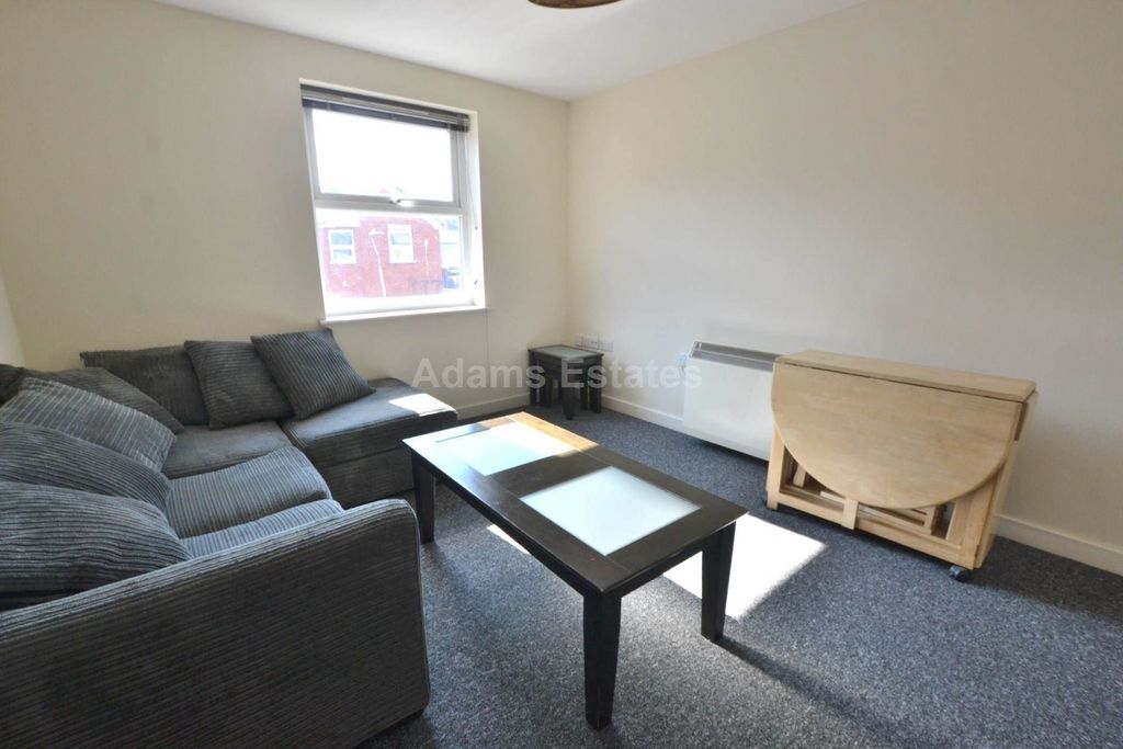 Property photo 2 of 6