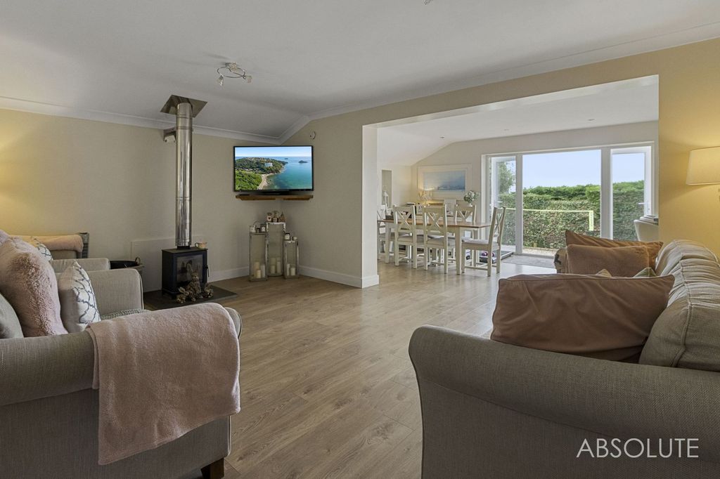 Property photo 2 of 26