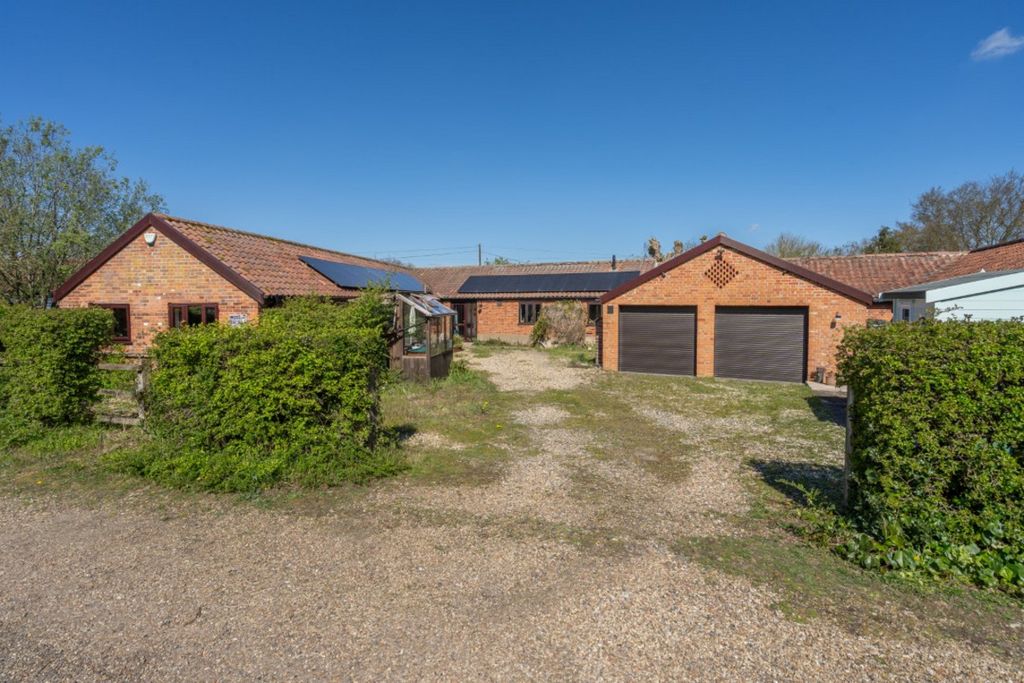 Property photo 1 of 24