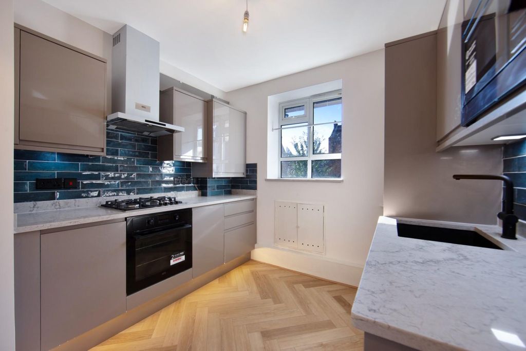 Property photo 3 of 10 Img_2945.Jpg