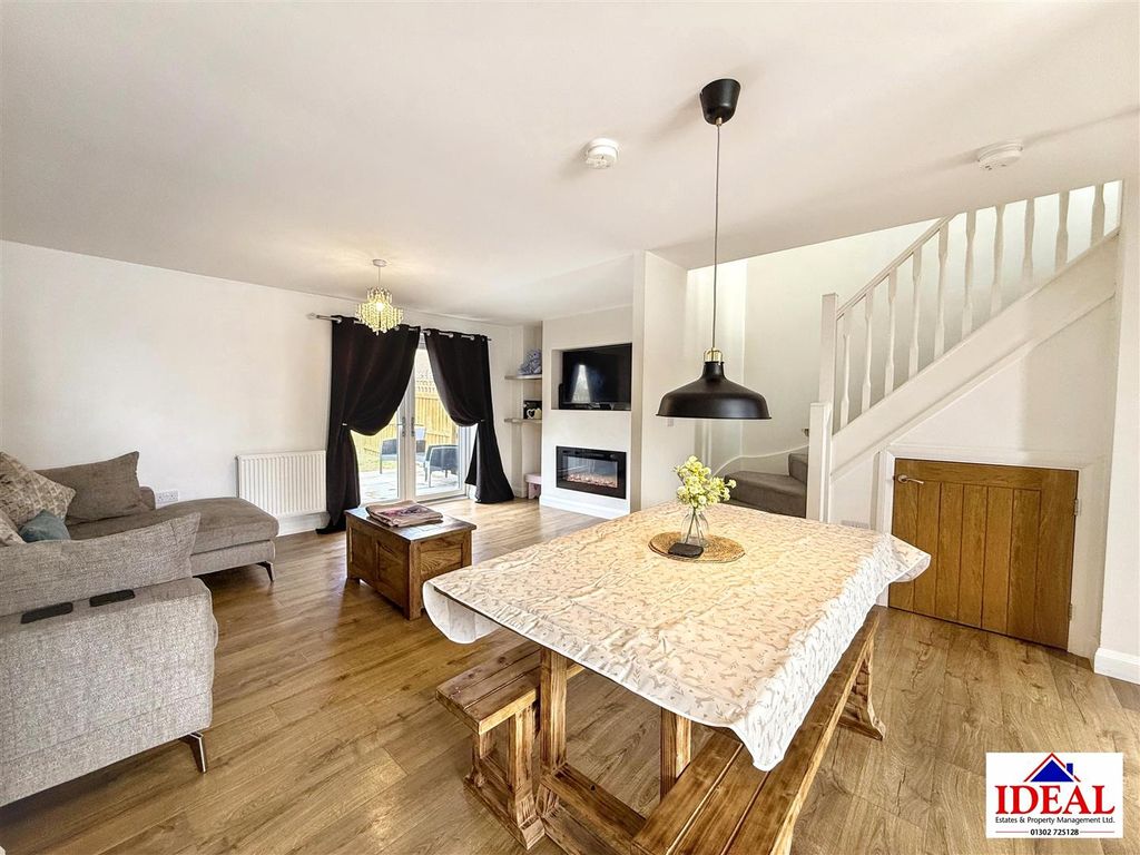 Property photo 2 of 14 Image00011.Jpg