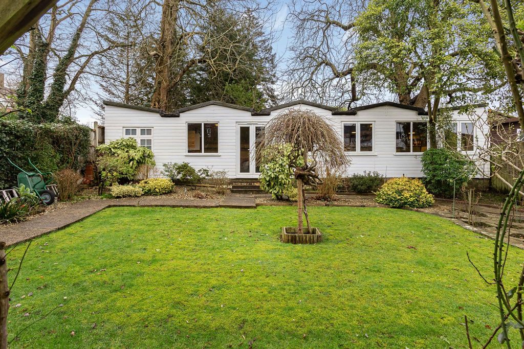 Property photo 3 of 31 Photograph 65