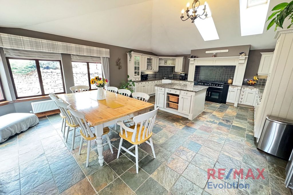 Property photo 3 of 44 Dining Kitchen