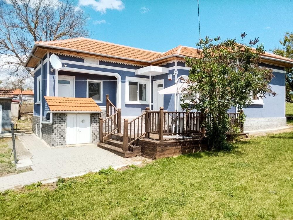 Property photo 1 of 21