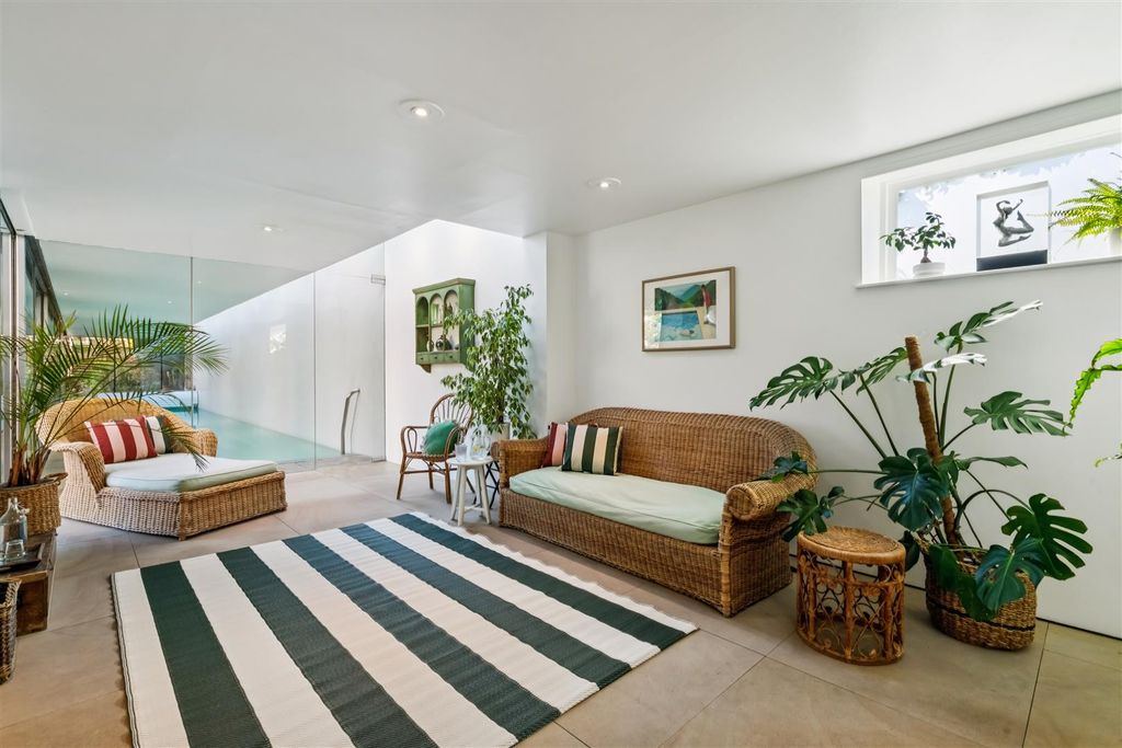 Additional image 14 of 7 bed detached house for saleUpper Butts TW8