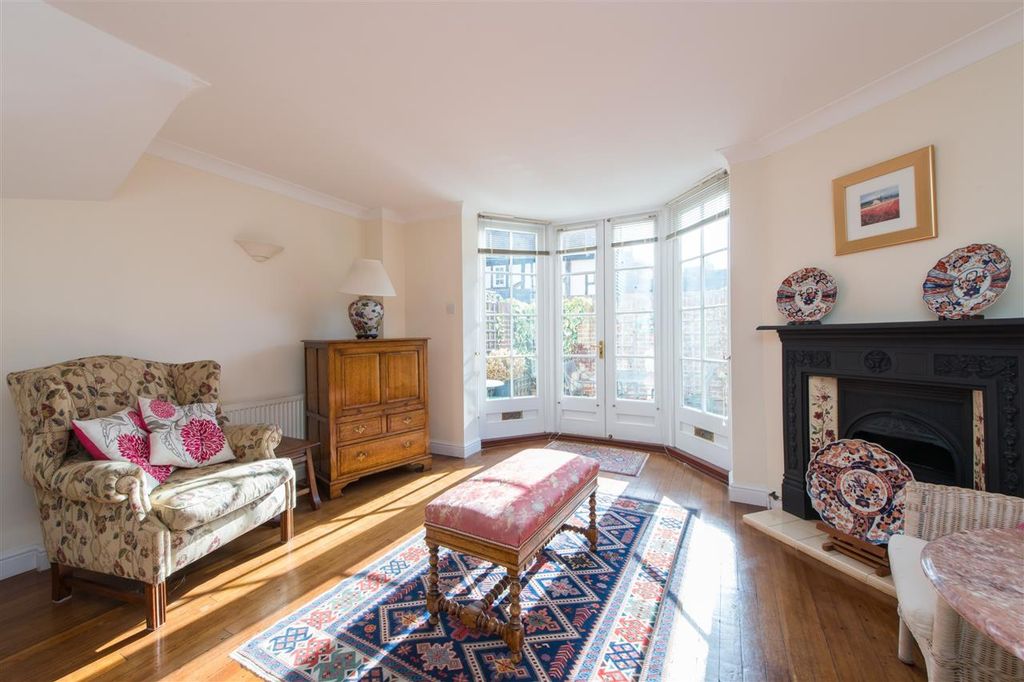 Property photo 3 of 20