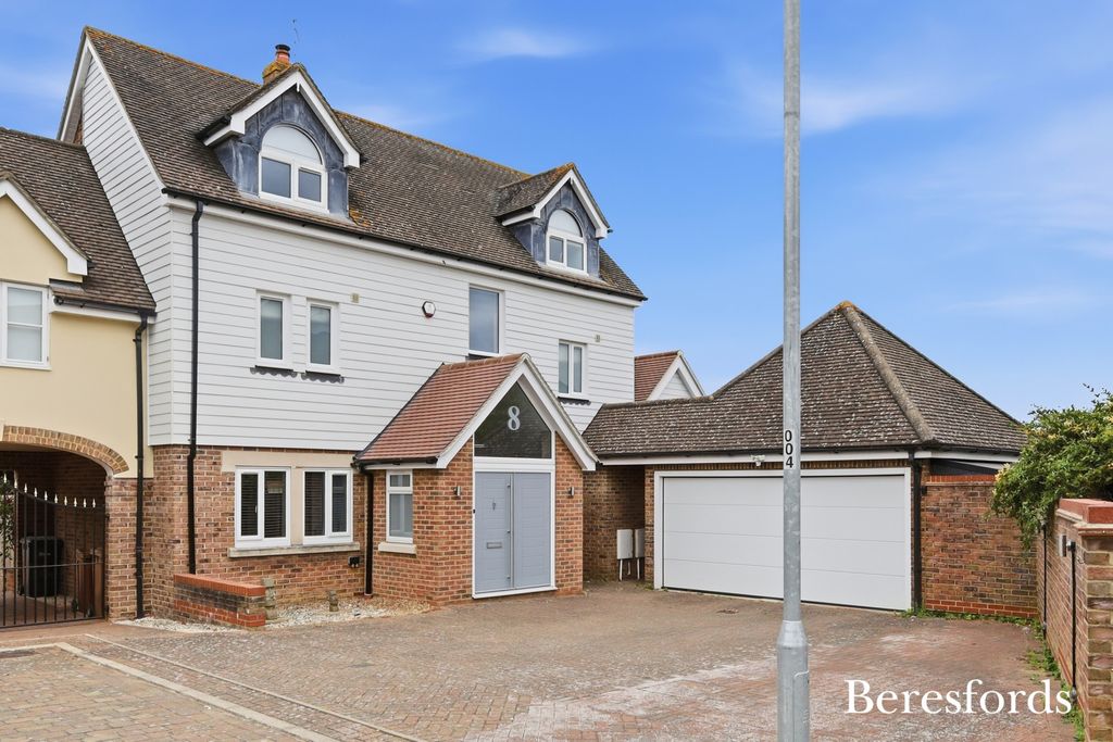 Property photo 1 of 17 Picture No. 04