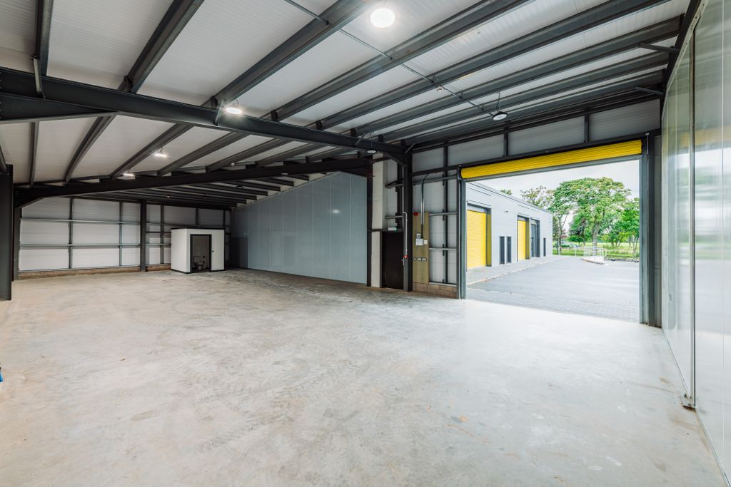 Property photo 3 of 4