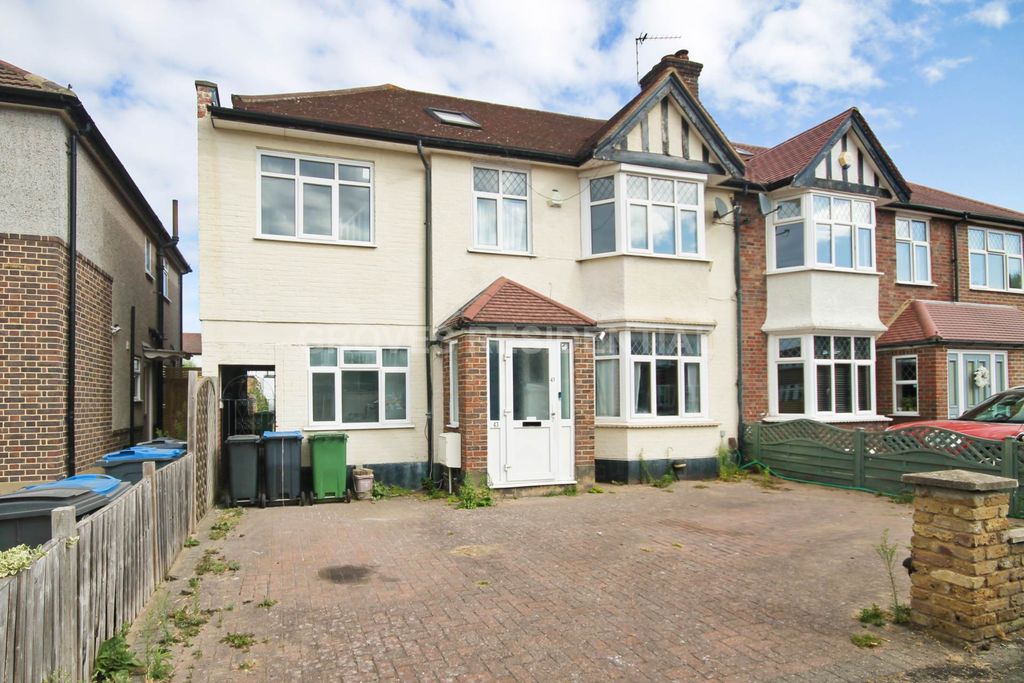 Property photo 1 of 11