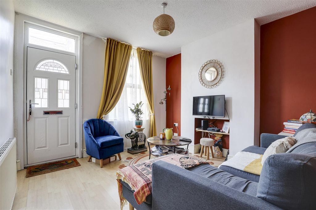 Property photo 2 of 14 01.Jpg