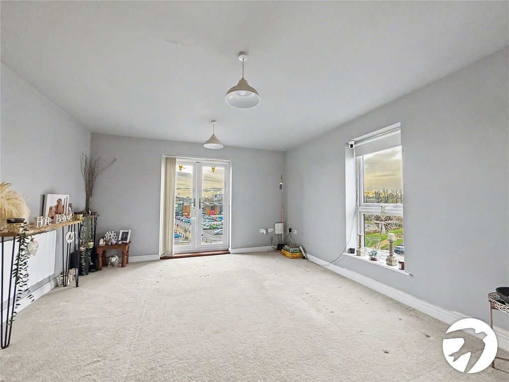 Property photo 1 of 9 Picture No. 11