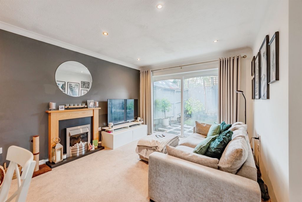 Property photo 3 of 14