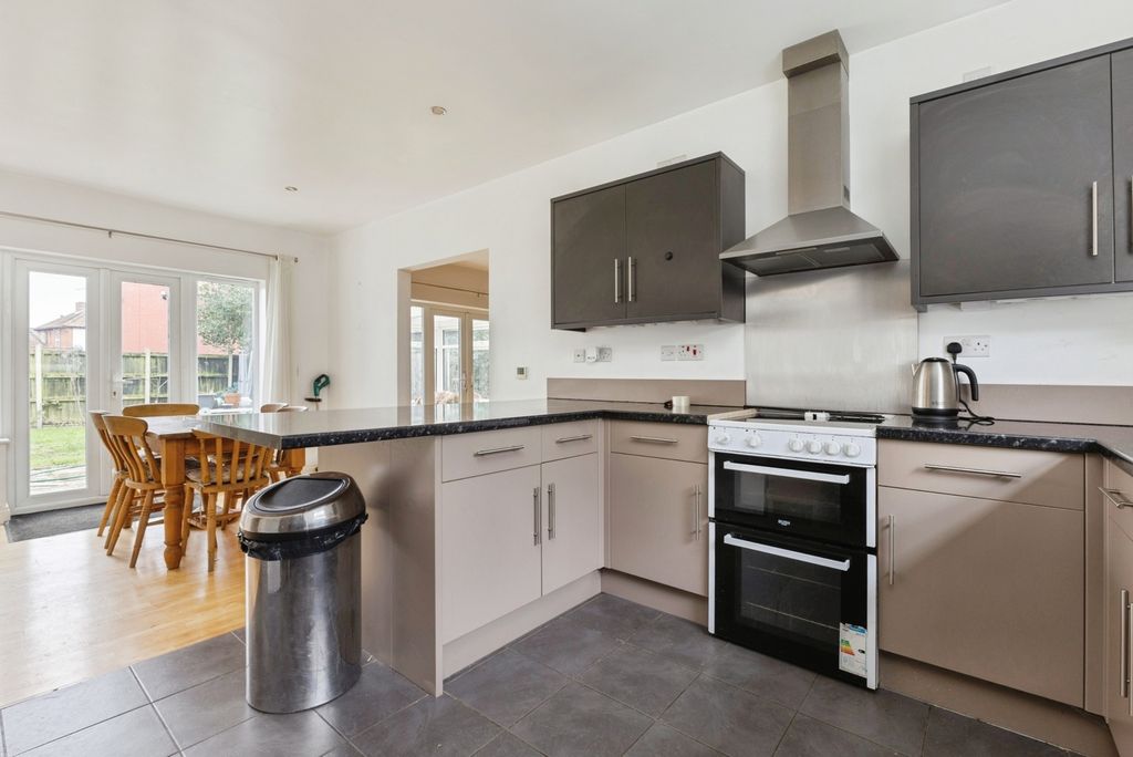 Property photo 2 of 17 Pbox-Img.Jpg