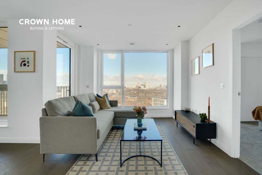 Property photo 2 of 11