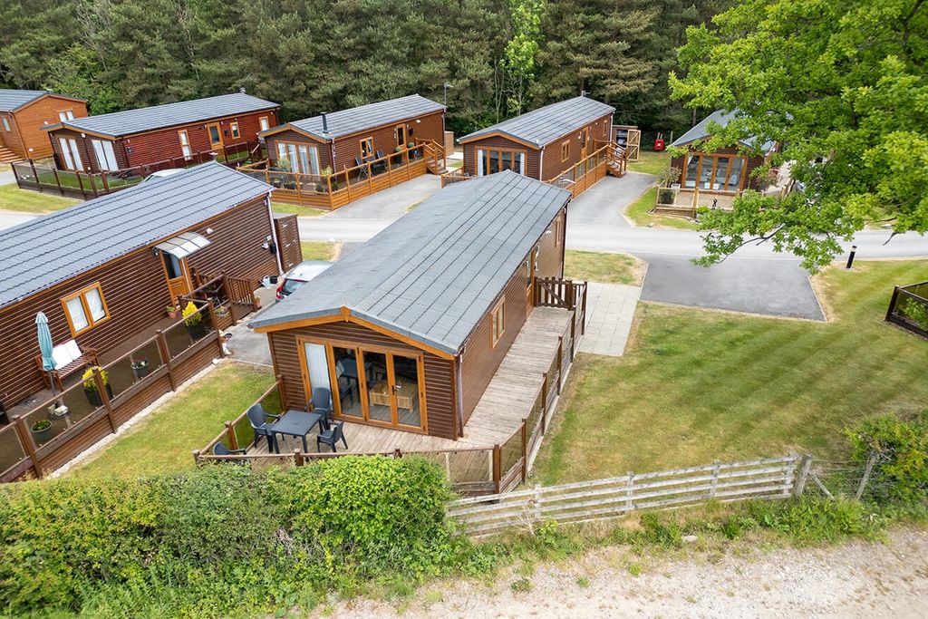 Property photo 1 of 16 4230380