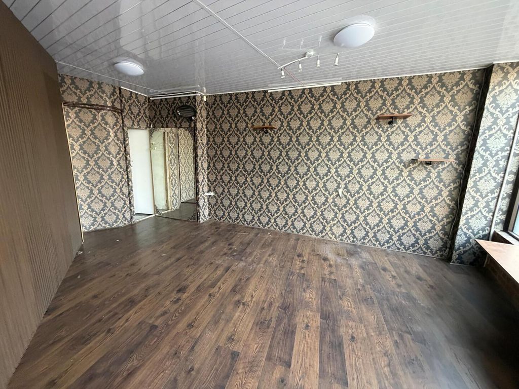 Property photo 2 of 4 Living Room