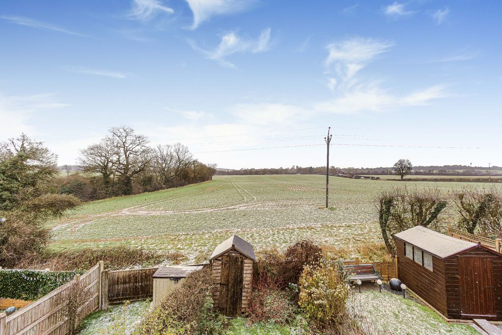 Property photo 2 of 14 Photograph 11