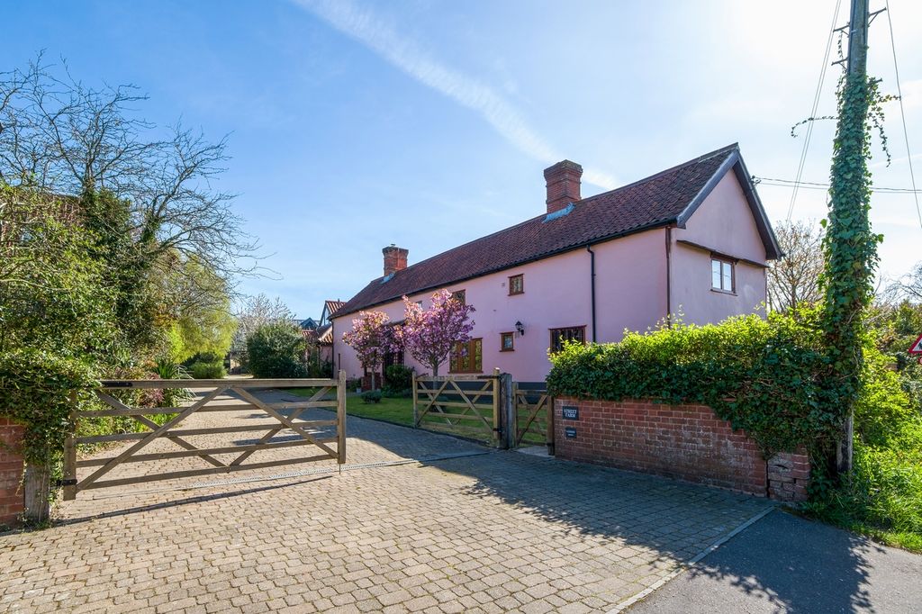 Property photo 1 of 42