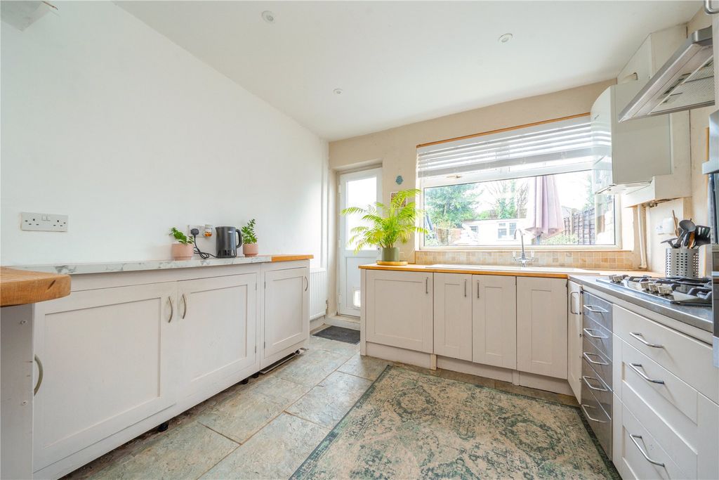 Property photo 3 of 13 Picture No. 10