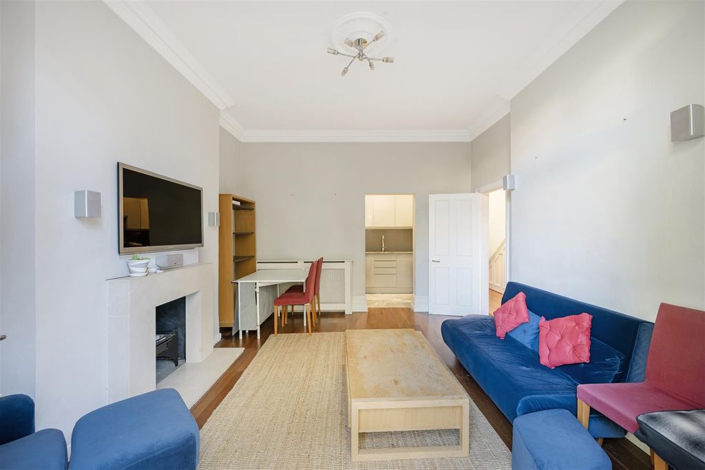 Property photo 3 of 10 13B Crossfield Road Hi-3.Jpg