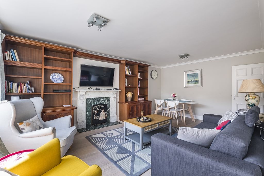 Property photo 2 of 10 132A-Percy-Road-002