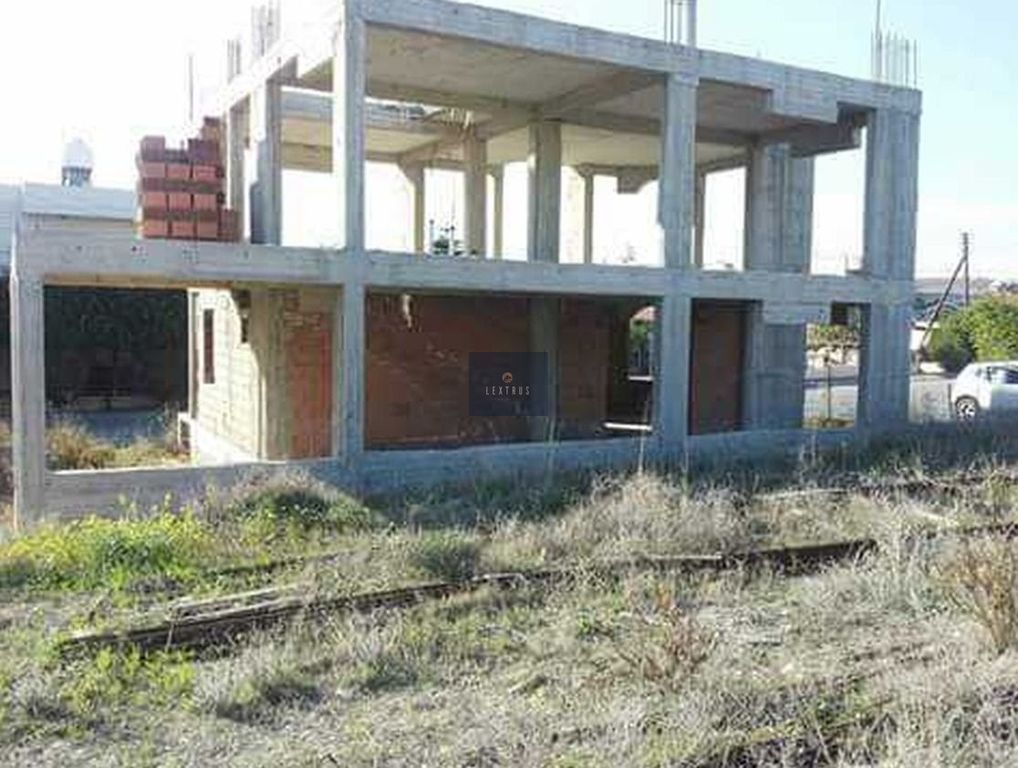 Property photo 1 of 2