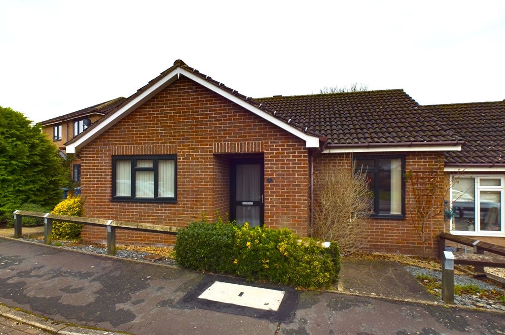 Property photo 1 of 10 Cam02519G0-Pr0204-Still001