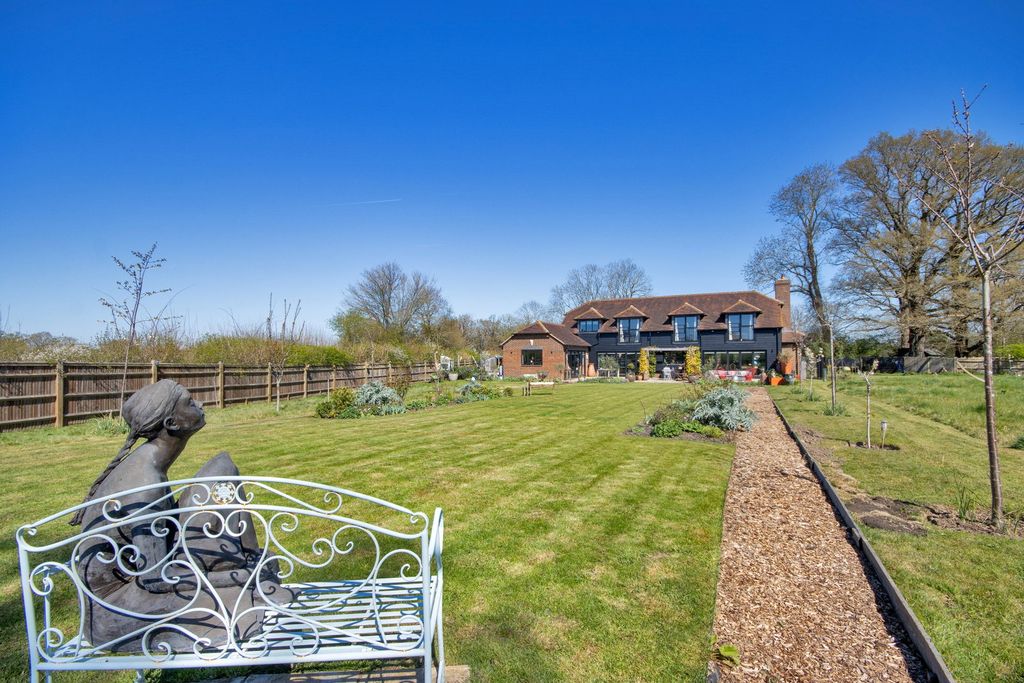 Property photo 2 of 32