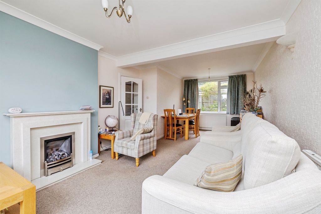 Property photo 3 of 16
