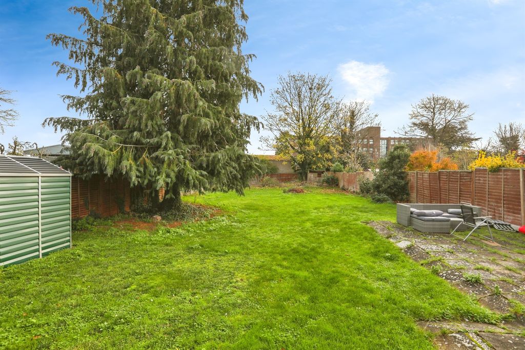 Property photo 2 of 14