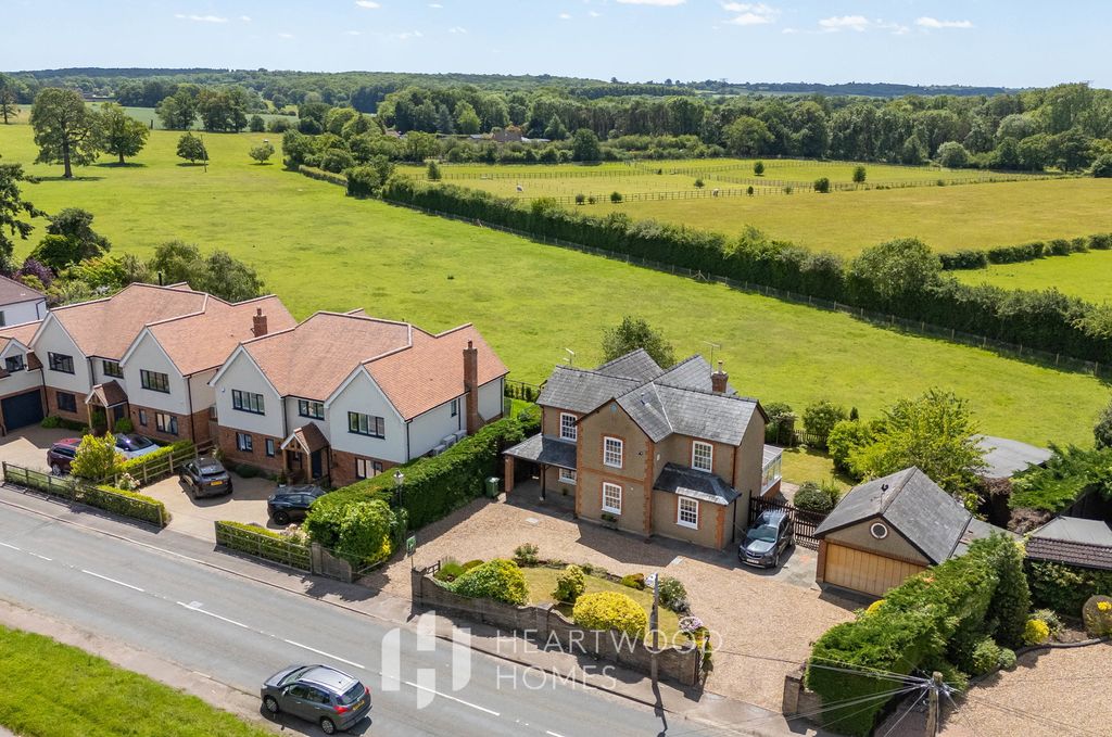 Property photo 2 of 39