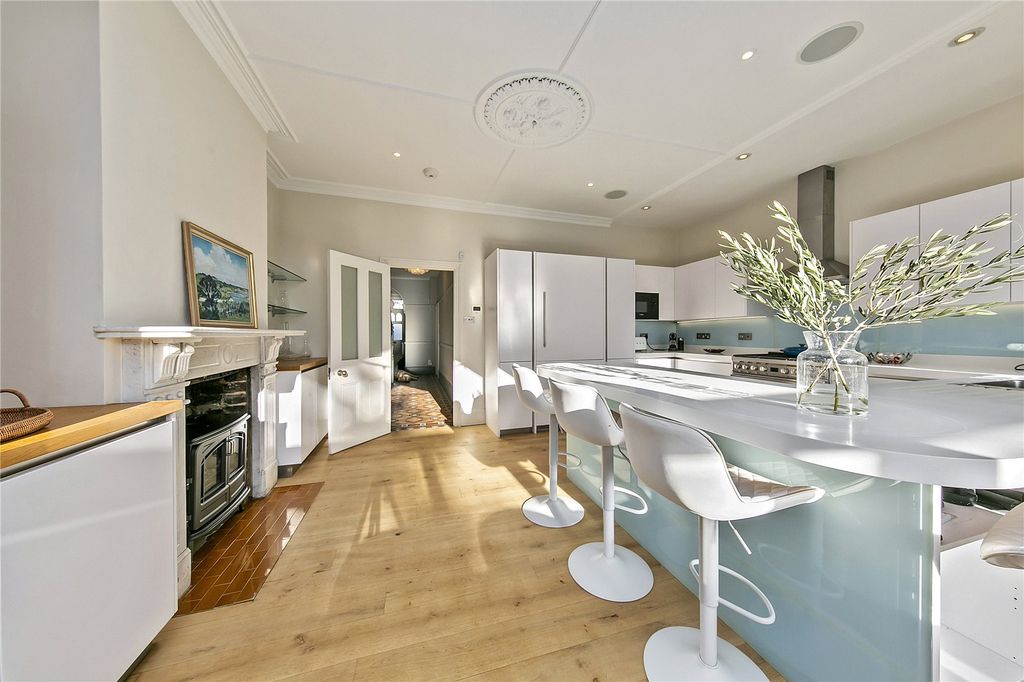 Property photo 2 of 20 Picture No. 22