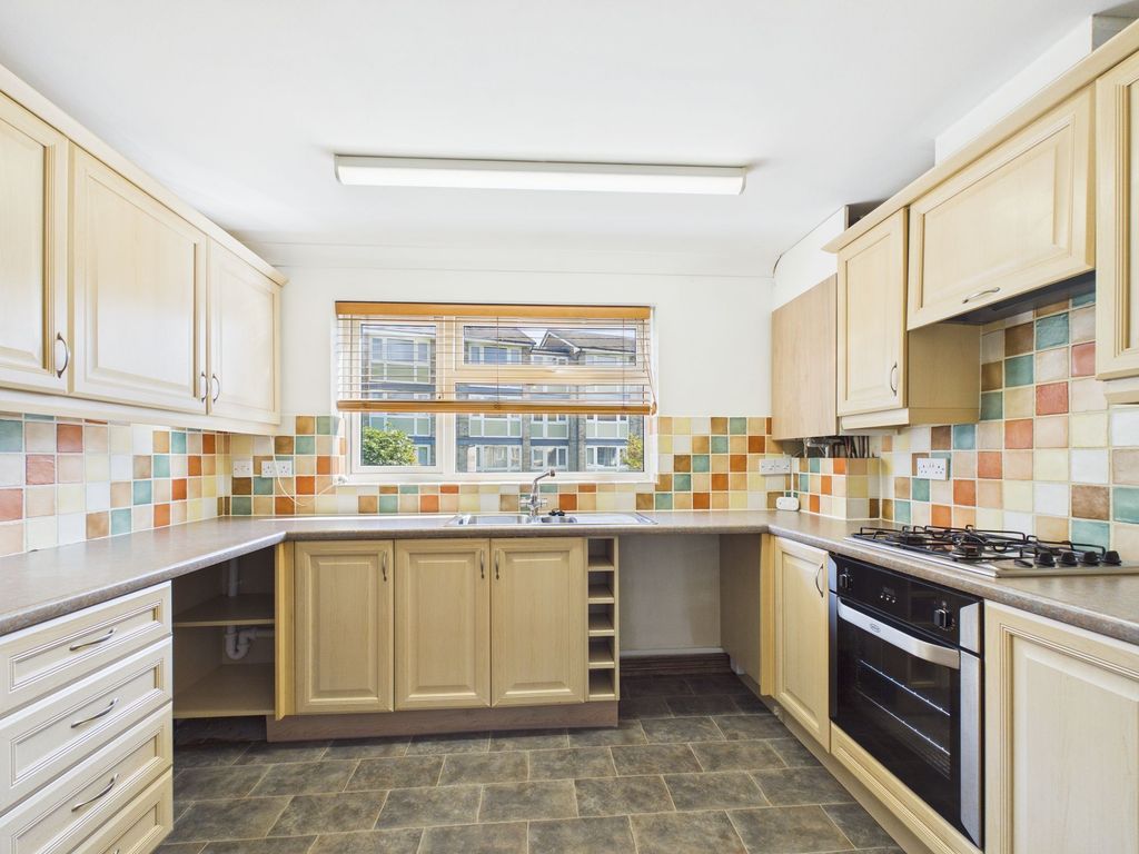 Property photo 2 of 21