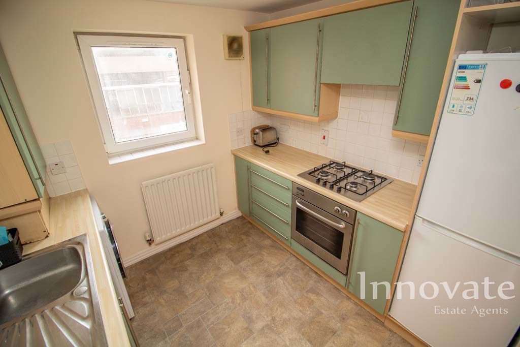 Property photo 3 of 6 Photo 6