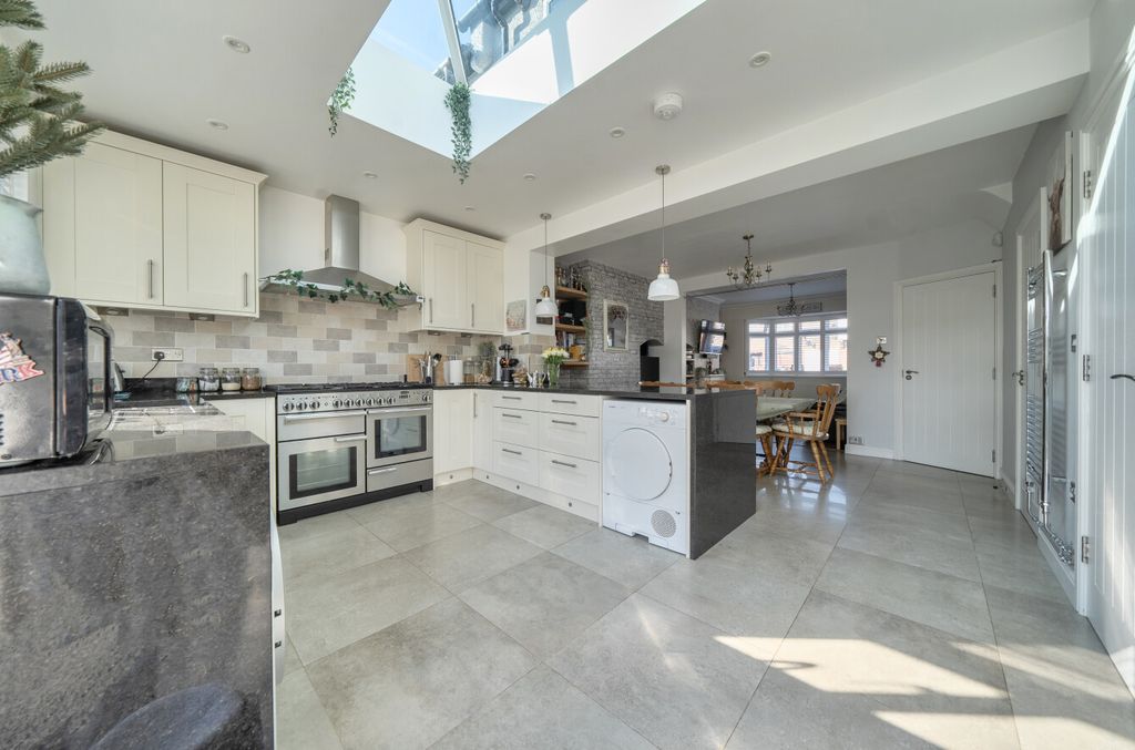 Property photo 2 of 23 1422454-19-69Bc31...