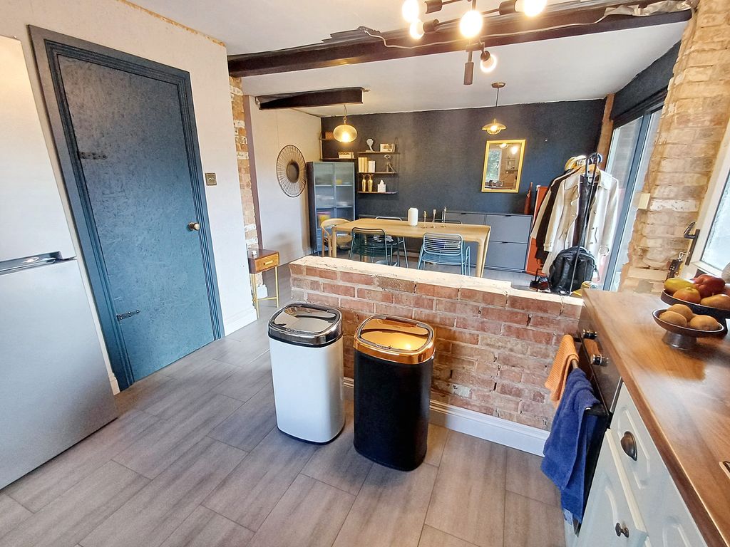 Property photo 3 of 22