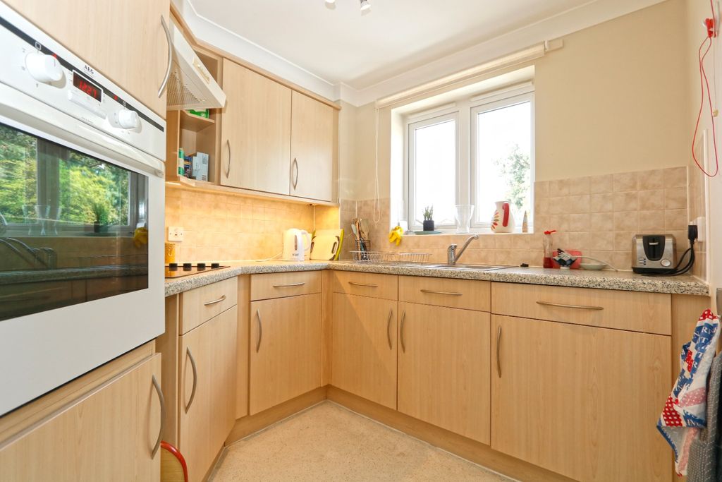 Property photo 3 of 9 4624172