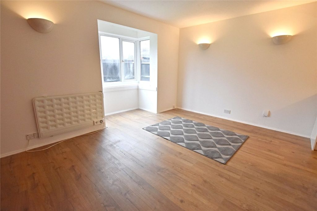 Property photo 3 of 6 Picture No. 01