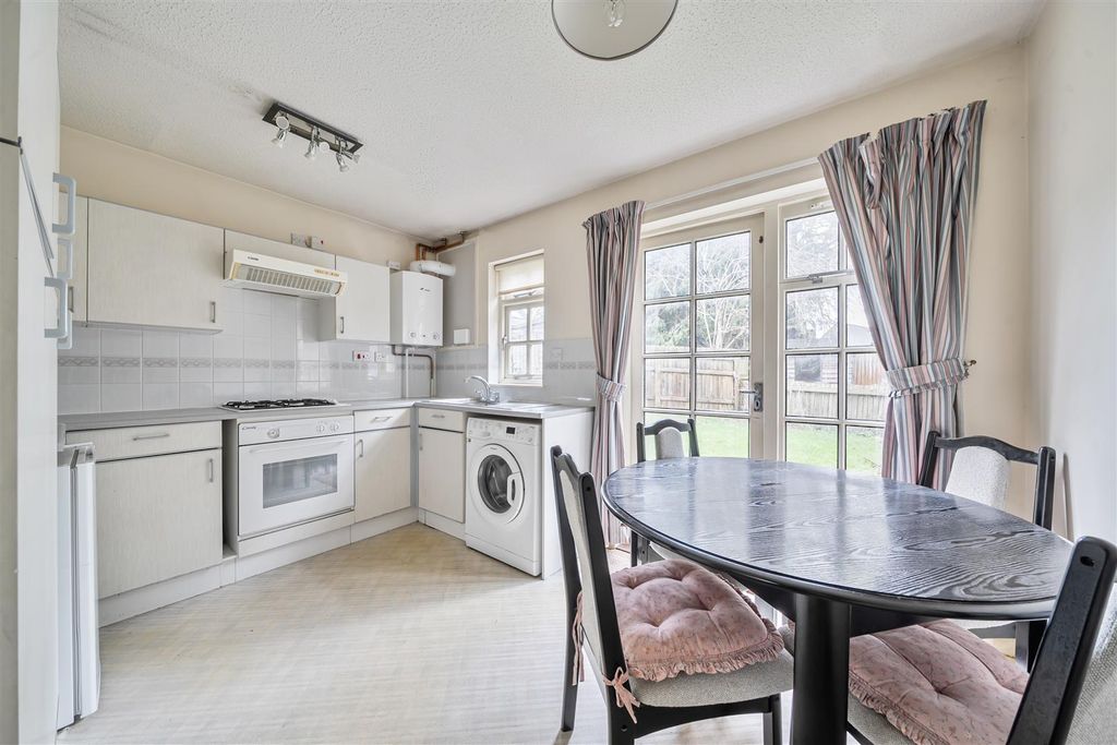 Property photo 3 of 16 Kitchen/Diner