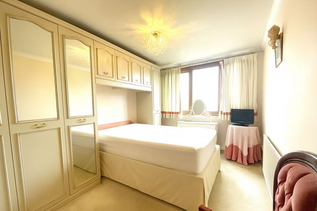 Property photo 3 of 11