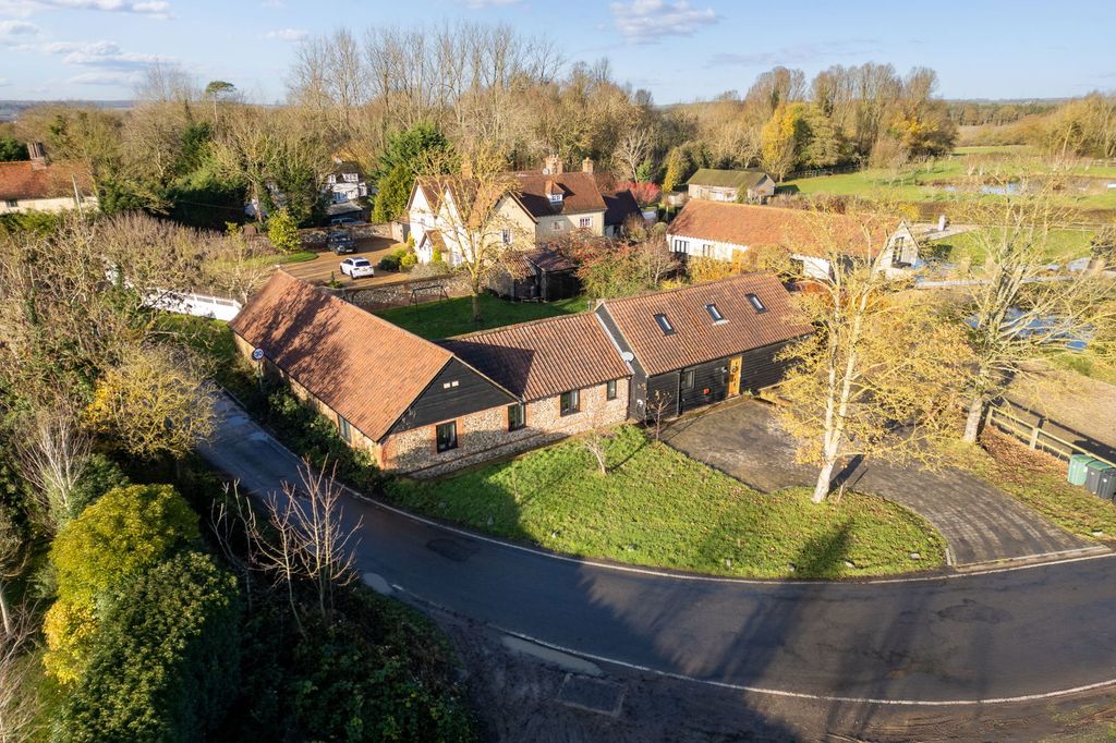 Property photo 1 of 24