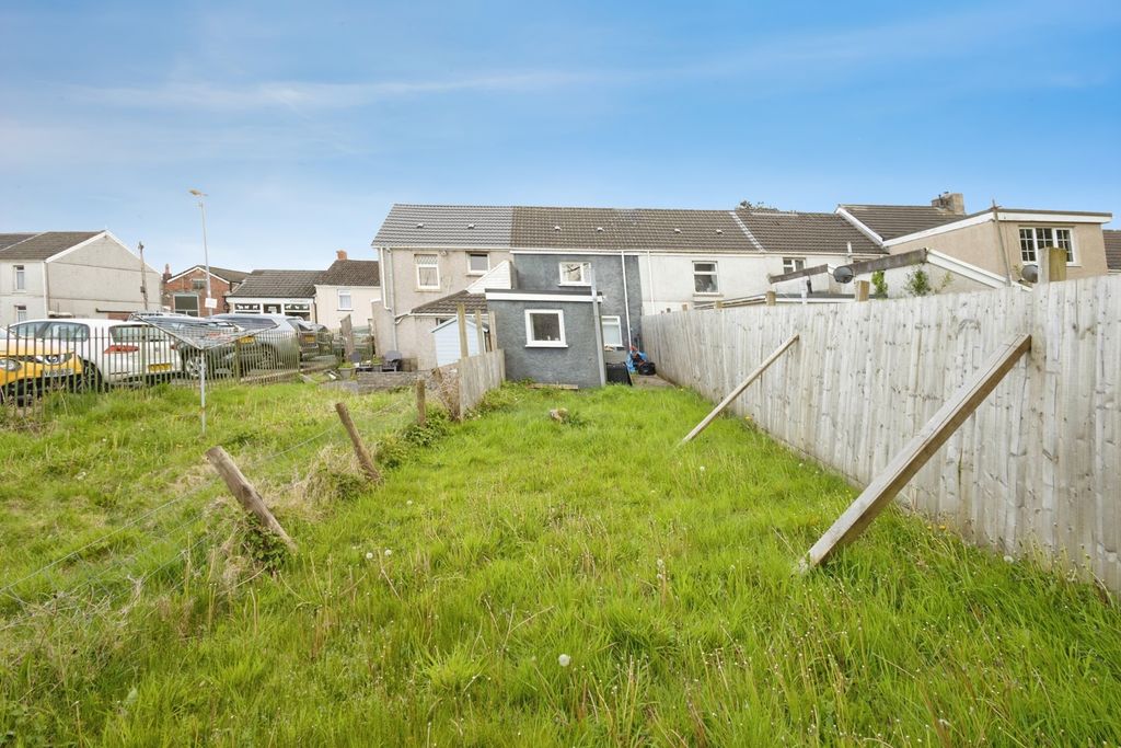 Property photo 3 of 13 Pbox-Img.Jpg