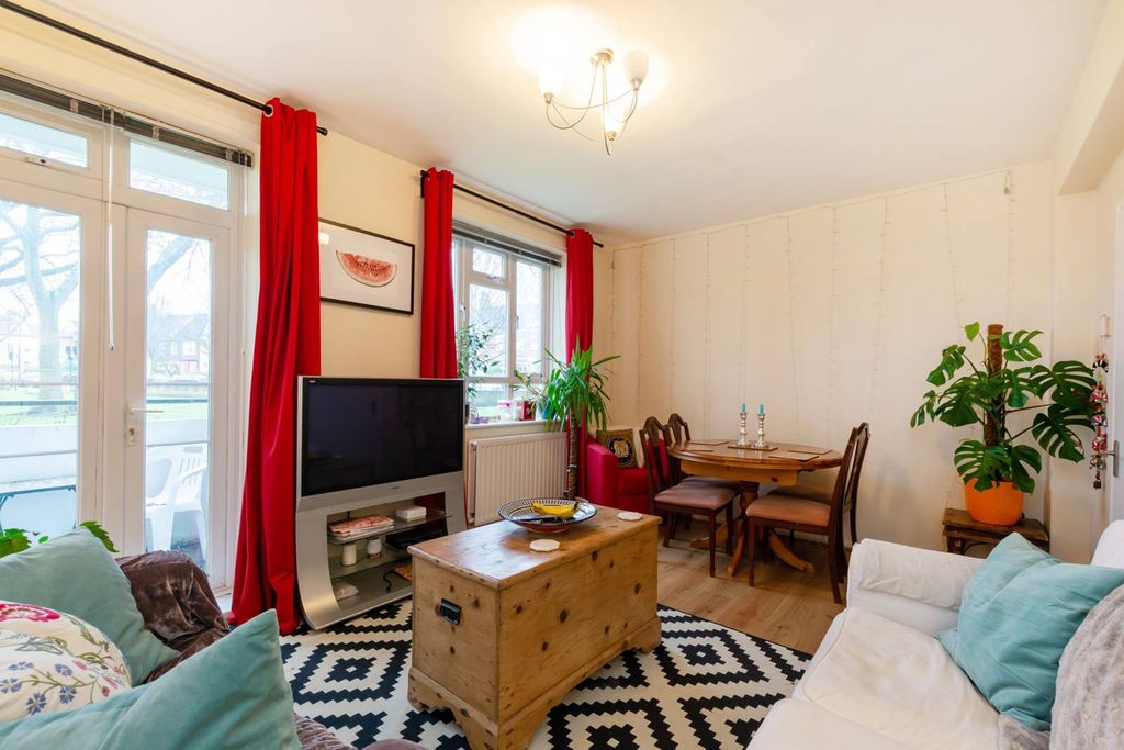 Property photo 2 of 7