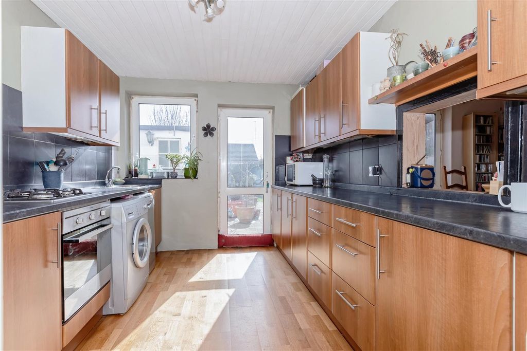 Property photo 3 of 14 The Strand_5.Jpg