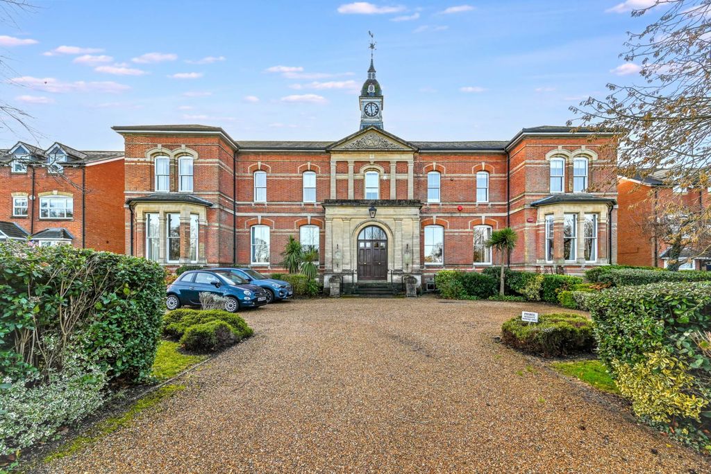 Property photo 1 of 19