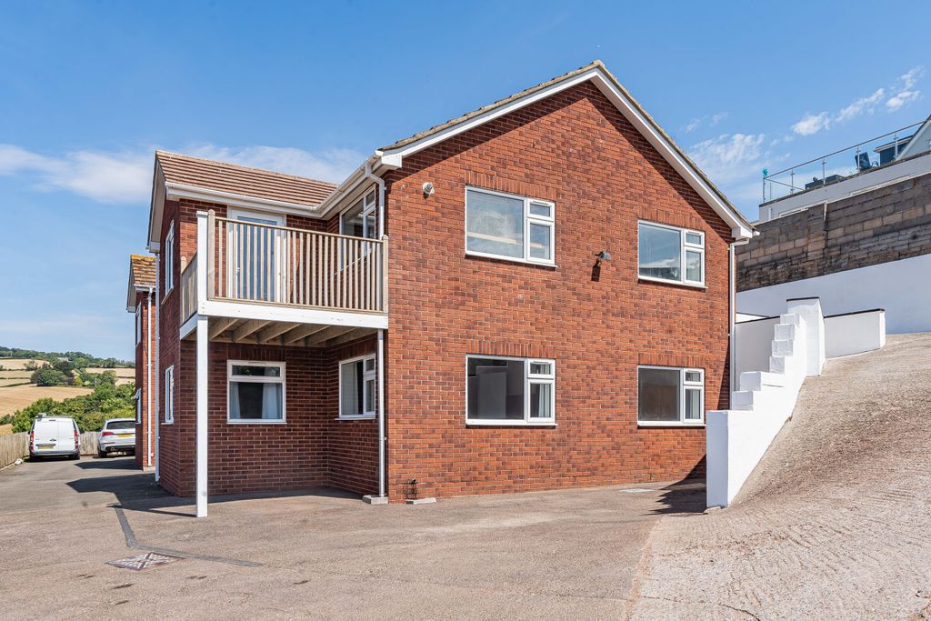 Property photo 1 of 30