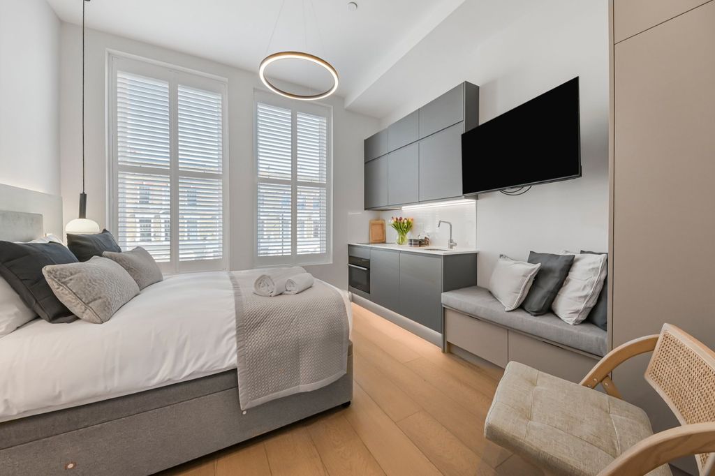 Property photo 3 of 22