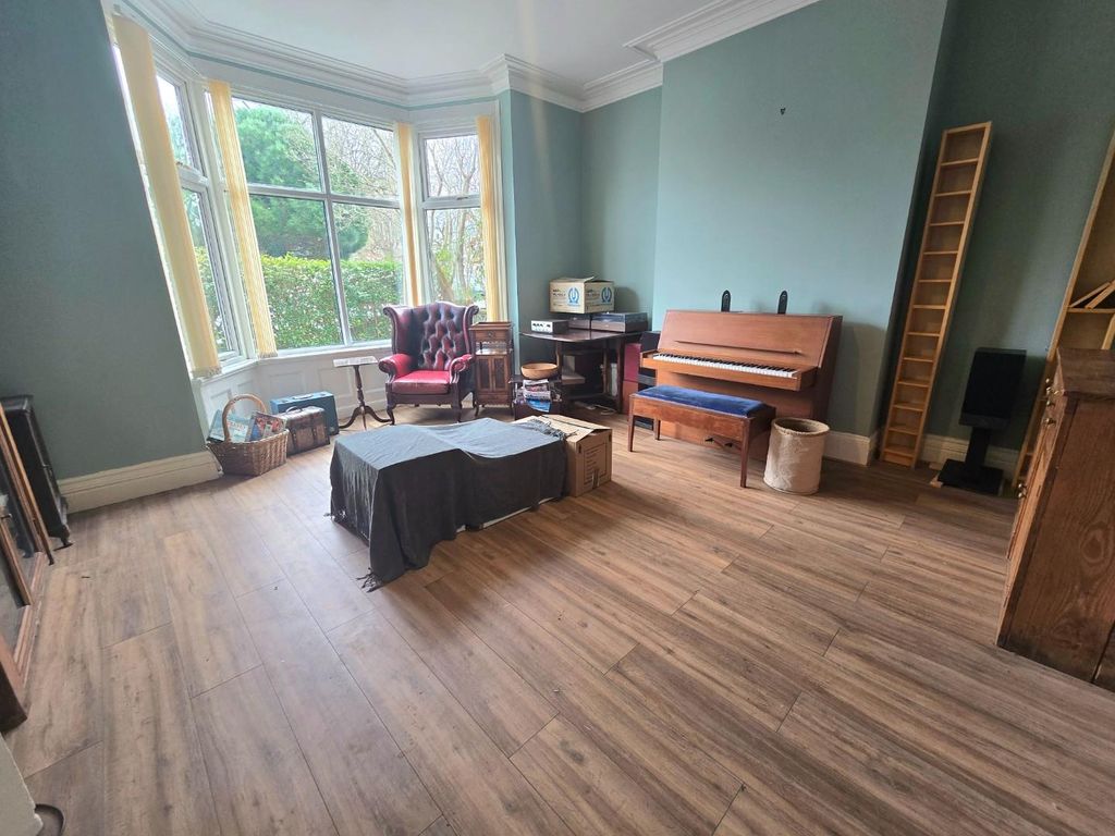 Property photo 2 of 13 Living