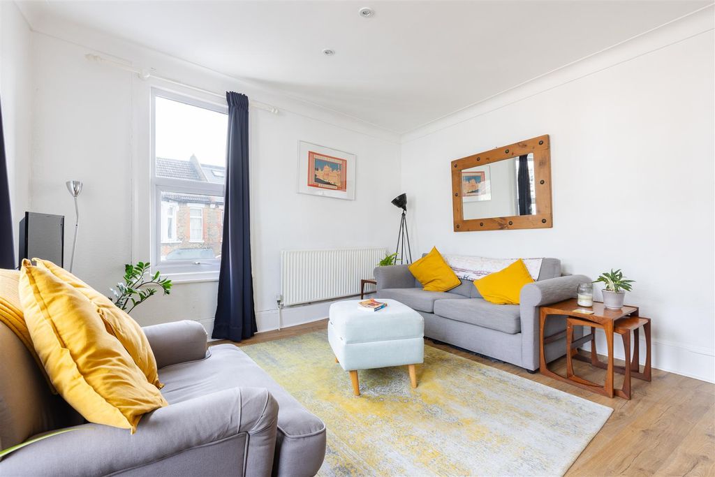 Property photo 3 of 12