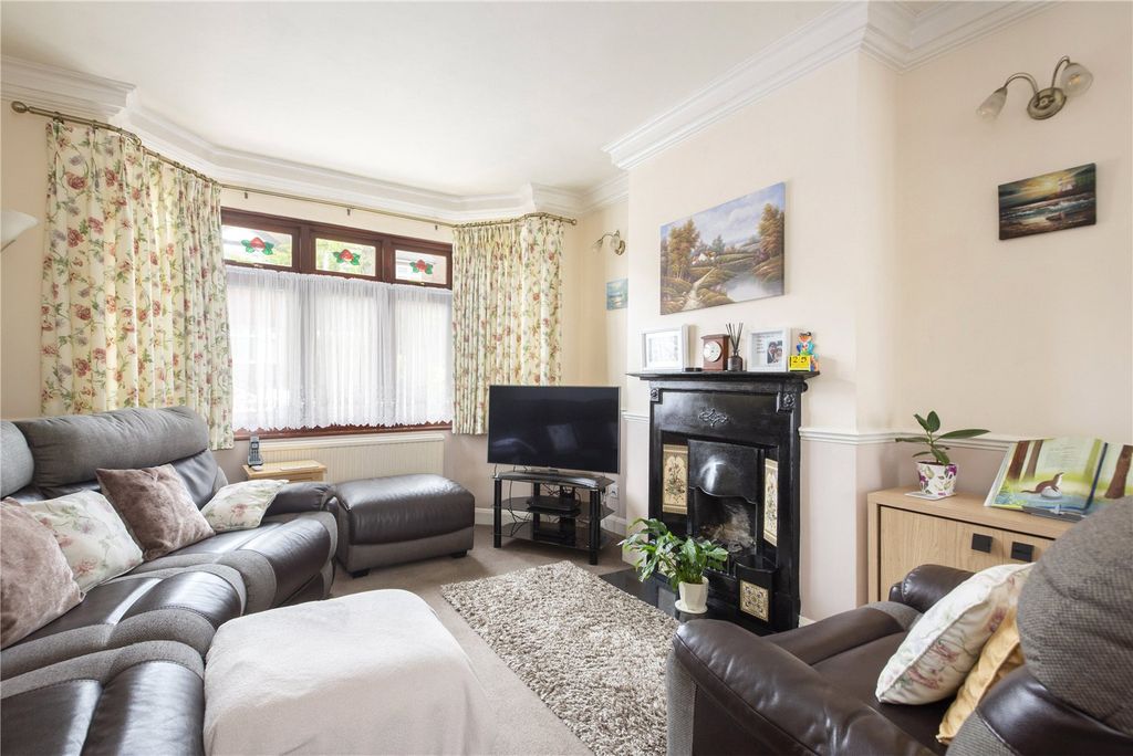 Property photo 3 of 18 Picture No. 01